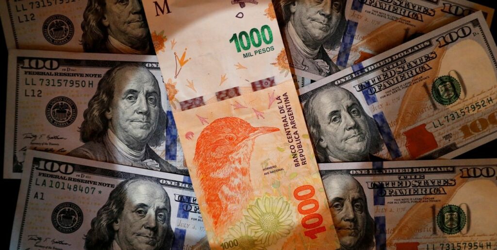 Massa Milei Argentina Dollar Peso Debate Elecciones