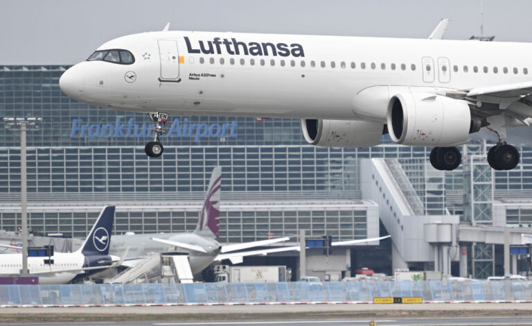 Avión, Lufthansa, Frankfurt