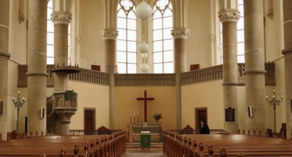 Iglesia Evangélica interior