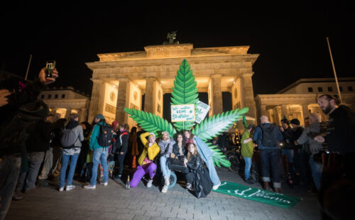 Cannabis, Puerta de Brandenburgo