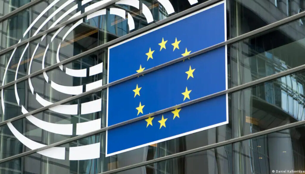 Bandera Europa, entrada al parlamento europeo
