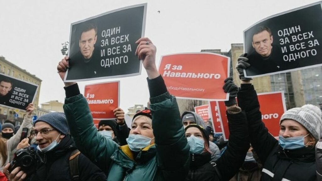 Navalny, Rusia