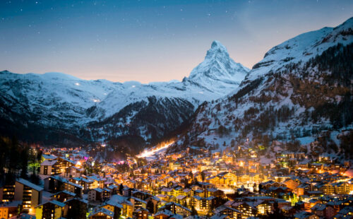 Zermatt, pueblo suizo, Movilidad, coche eléctrico, sostenible, hidrógeno verde, energía hidroeléctrica