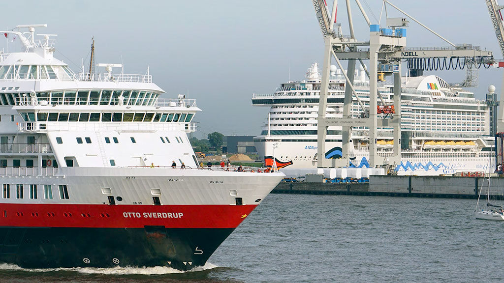 Hamburgo, puerto, Elba, barcos, veleros, remolcadores, Aida, fuegos artificiales