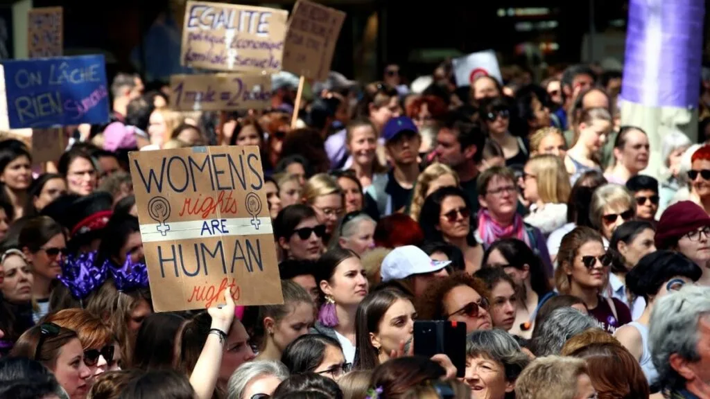 mujeres, Suiza