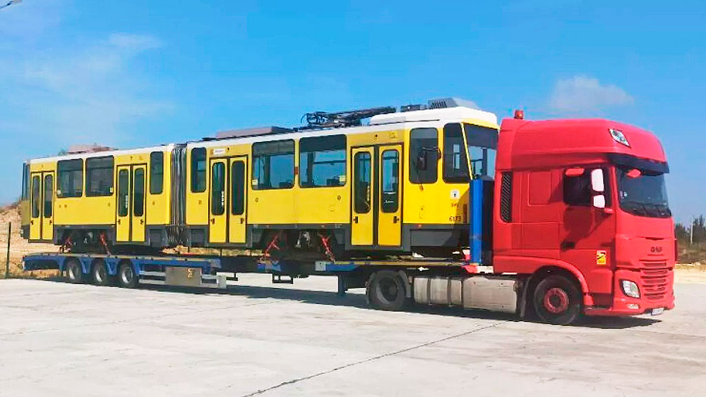 tranvías, Suiza, Ucrania, Donación de tranvías, Guerra en Ucrania, Transporte público en Ucrania, Tranvías usados, Solidaridad internacional, Lviv, Vinnytsia, Inclusión social, Modernización del transporte, Desplazados internos en Ucrania, Infraestructura urbana, Apoyo internacional, SECO Suiza, Resiliencia urbana