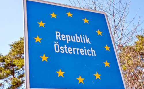 Austria, república, democracia parlamentaria, Democracia austriaca, Alexander Van der Bellen, Karl Nehammer, Sistema parlamentario Austria, Política de coalición, Neutralidad de Austria, Inmigración en Austria, Unión Europea, Crisis política europea