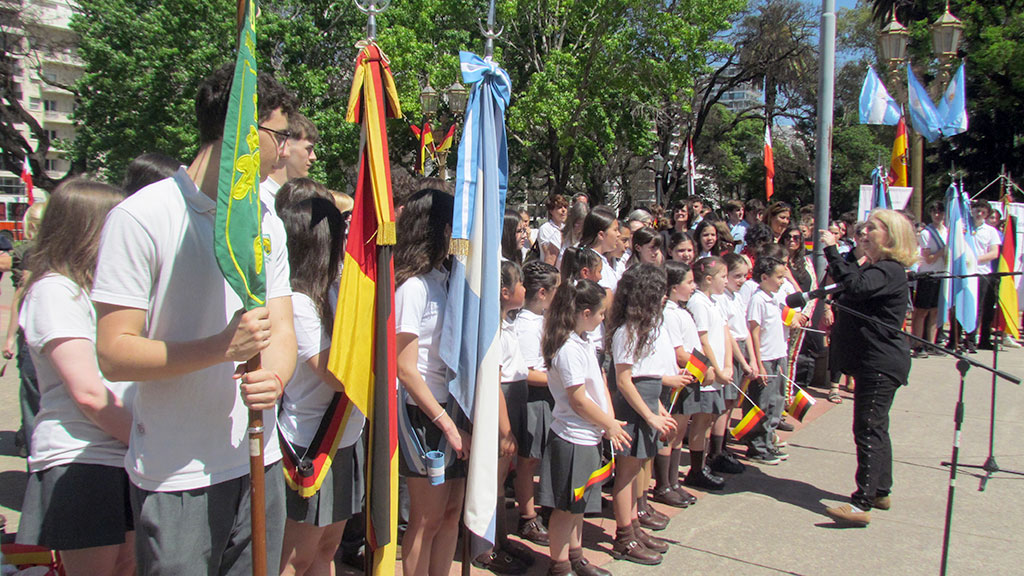 Día de la Unidad Alemana, Plaza Alemania, colectividad alemana, Reunificación de Alemania, FAAG (Federación de Asociaciones Argentino-Alemanas), Comunidad germano-argentina, Lazos culturales Argentina Alemania, Acto oficial en Buenos Aires, Celebración intercultural, Instituciones educativas alemanas en Argentina, Cultura y tradición alemana en Argentina