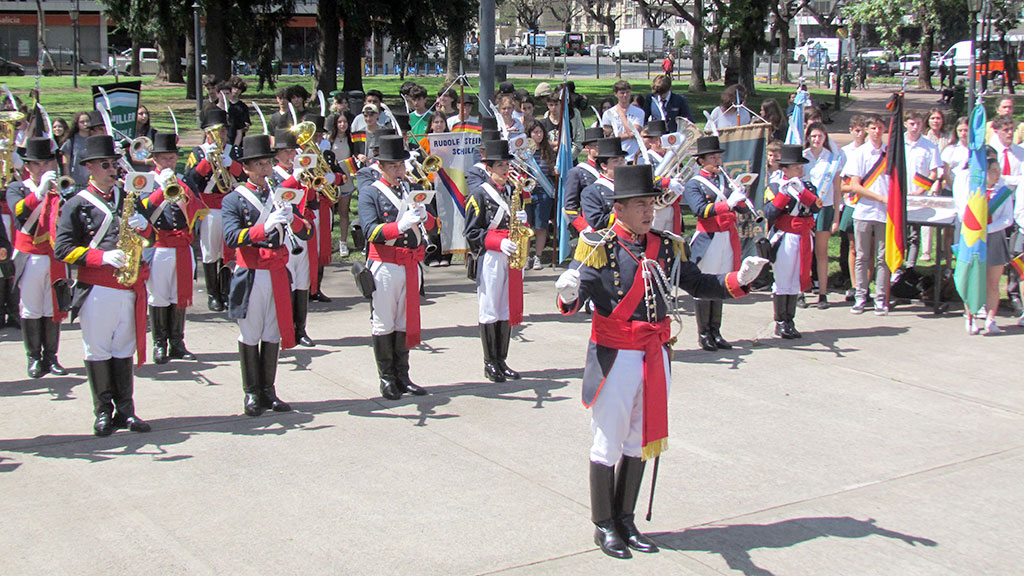 Día de la Unidad Alemana, Plaza Alemania, colectividad alemana, Reunificación de Alemania, FAAG (Federación de Asociaciones Argentino-Alemanas), Comunidad germano-argentina, Lazos culturales Argentina Alemania, Acto oficial en Buenos Aires, Celebración intercultural, Instituciones educativas alemanas en Argentina, Cultura y tradición alemana en Argentina