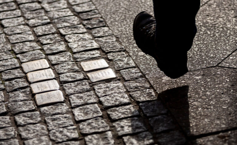 Stolpersteine, Alemania