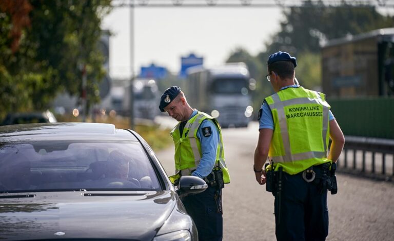 Policías