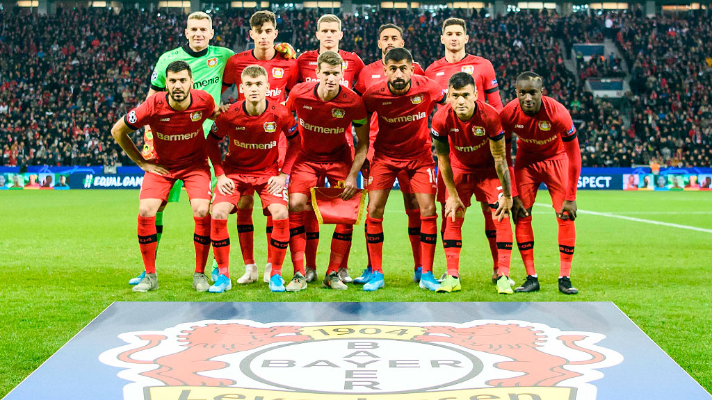 UEFA Champions League, Fútbol mundial, clasificación, Fútbol internacional, Bundesliga, Bayer Leverkusen, Bayern Múnich, Borussia Dortmund, Stuttgart, RB Leipzig, Young Boys, RB Salzburg, Sturm Graz, Equipos DACH, Octavos de final, Playoffs Champions League, Fase de grupos Champions League, Resultados Champions League, Televisión deportiva, ESPN, Disney+, Argentina, Argentinisches Tageblatt, Partidos en simultáneo, Clasificación Champions League