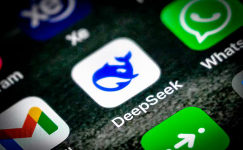 DeepSeek, Inteligencia Artificial, China, Tecnología, Europa, Estados Unidos, Innovación, IA, Transformación Digital, Economía Digital, Competencia Tecnológica, Inversión en IA, Modelos de IA, Regulación Tecnológica, Desarrollo Tecnológico, Industria Digital, Infraestructura Digital, Supercomputadoras, OpenAI, Microsoft