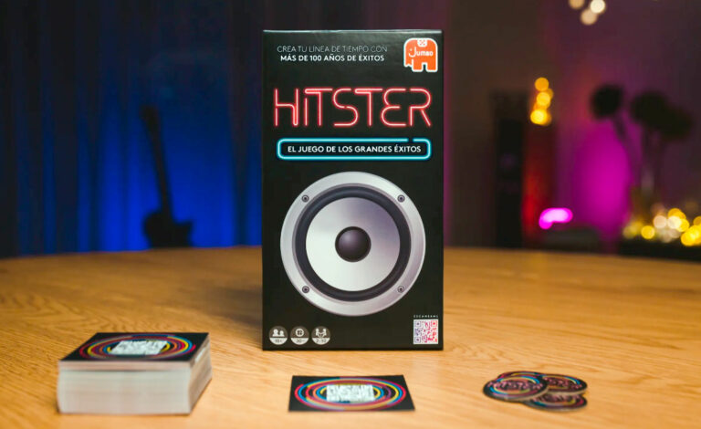 Hitster, juego, música, Juegos de mesa, Industria del entretenimiento, Éxito en ventas, Música y juegos, Juegos para adultos, Trivia y cultura general, Estrategia digital, Redes sociales, Crecimiento del mercado, Expansión internacional, Jumbo