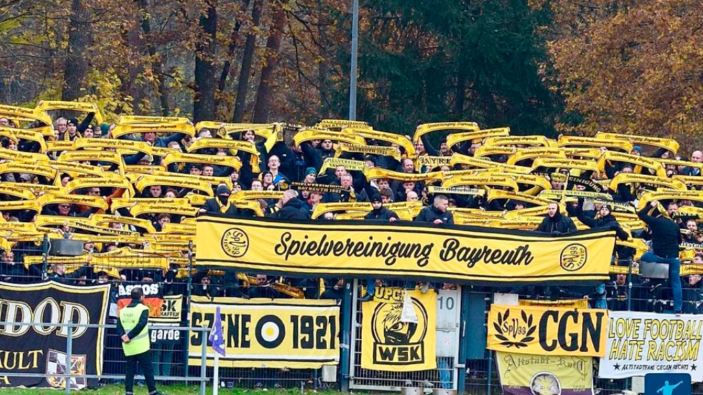 SpVgg Bayreuth, Crisis financiera, quiebra, Fútbol alemán, Crowdfunding deportivo, Regionalliga Bayern, Nicole Kalemba, Tercera división alemana, Deuda en clubes de fútbol, Hinchas y financiamiento, Historia del SpVgg Bayreuth