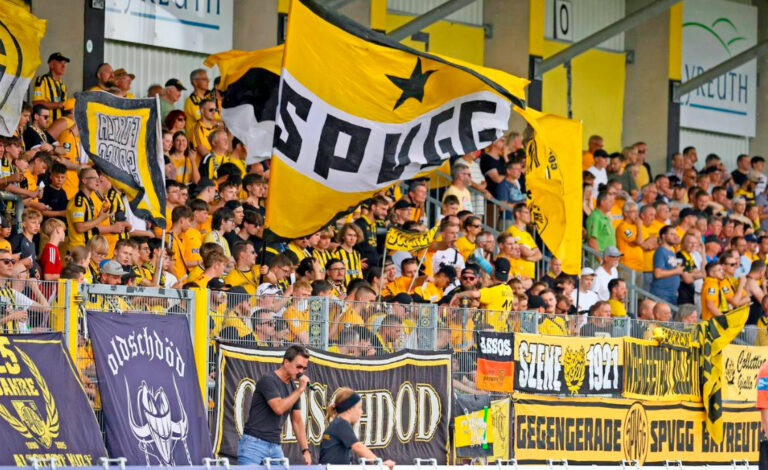 SpVgg Bayreuth, Crisis financiera, quiebra, Fútbol alemán, Crowdfunding deportivo, Regionalliga Bayern, Nicole Kalemba, Tercera división alemana, Deuda en clubes de fútbol, Hinchas y financiamiento, Historia del SpVgg Bayreuth