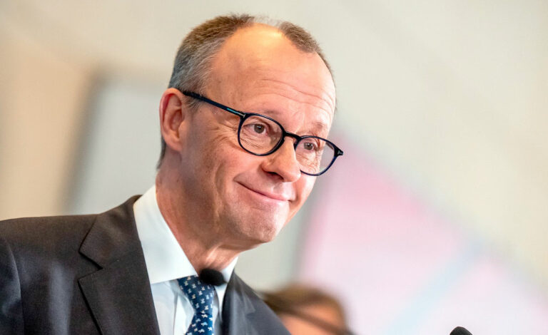 Alemania, Friedrich Merz, paquete financiero, Política alemana, Gobierno y parlamento, CDU/CSU, SPD, Los Verdes, Bundestag, Inversión pública, Infraestructura, Defensa y seguridad, Protección climática, Finanzas y economía, Reforma constitucional, Freno de deuda, Tribunal Constitucional de Alemania