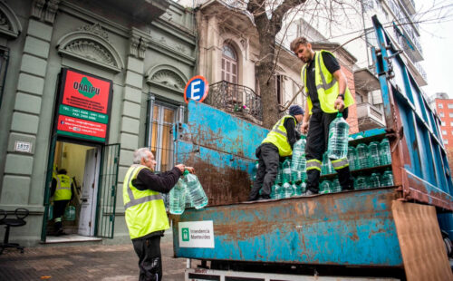sequía, agua, Uruguay, Crisis hídrica, Cambio climático, Bitácora de la crisis climática, Goethe-Institut, Montevideo, Agua potable, Infraestructura, Río de la Plata, Abastecimiento de agua, Impacto ambiental, Emergencia hídrica, Consumo de agua, Agricultura y medioambiente, Sudamérica, Gestión del agua