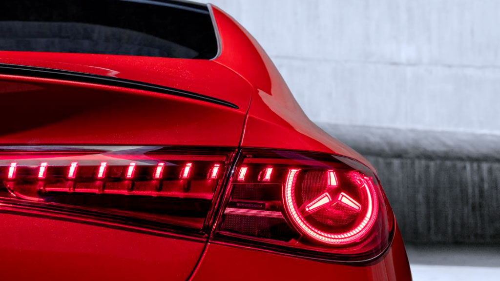 Mercedes-Benz, industria automotriz, movilidad eléctrica, Automóviles eléctricos, Industria automotriz alemana, Tesla vs Mercedes, Carga ultrarrápida, Autonomía récord, Tecnología alemana, Eficiencia energética, Innovación en autos eléctricos, Google AI en automóviles, Open AI en vehículos, Electrificación del transporte, Competencia automotriz global, Futuro de los autos eléctricos