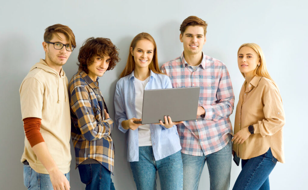 Generación Z, Austria, Ö3-Jugendstudie, Juventud en Austria, Estudio Ö3 2025, Sociedad austríaca, Jóvenes y política, Trabajo juvenil, Salud mental, Igualdad de género, Educación en Austria, Opinión pública juvenil, Nuevas generaciones, Participación política, Austria hoy, Perspectivas juveniles