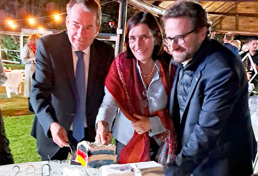 DWG, amistad, comunidad, comunidad alemana, Alemania y Argentina, Sociedad Alemana de Beneficencia, inmigración alemana, Centro Los Pinos, relaciones bilaterales, diplomacia, cultura germano-argentina, aniversario, vínculos históricos, embajada de Alemania,