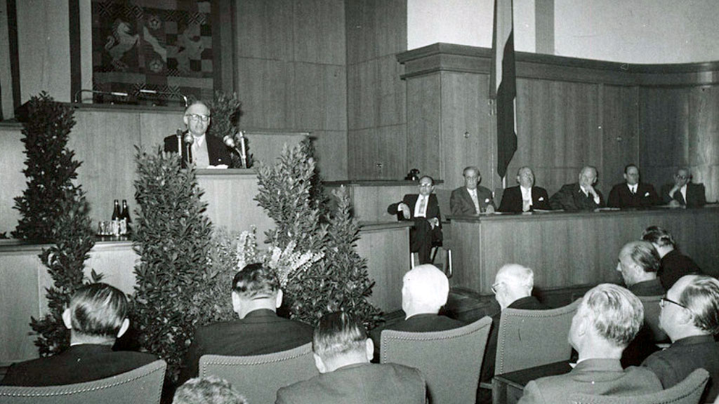 Consejo Central de los Judíos en Alemania, Judíos , Alemania, Holocausto, Segunda Guerra Mundial, Shoá, Memoria histórica, Antisemitismo, Comunidad judía, Josef Schuster, Frank-Walter Steinmeier, Friedrich Merz, Diálogo interreligioso, Historia judía, Derechos humanos, Inmigración judía, Democracia alemana