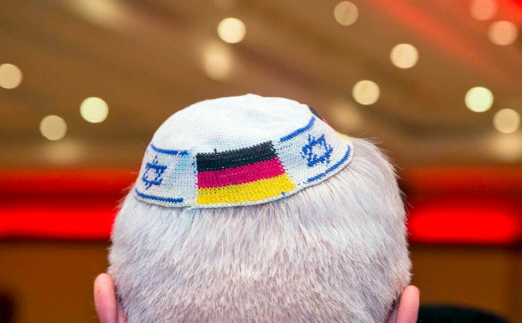 Consejo Central de los Judíos en Alemania, Judíos , Alemania, Holocausto, Segunda Guerra Mundial, Shoá, Memoria histórica, Antisemitismo, Comunidad judía, Josef Schuster, Frank-Walter Steinmeier, Friedrich Merz, Diálogo interreligioso, Historia judía, Derechos humanos, Inmigración judía, Democracia alemana