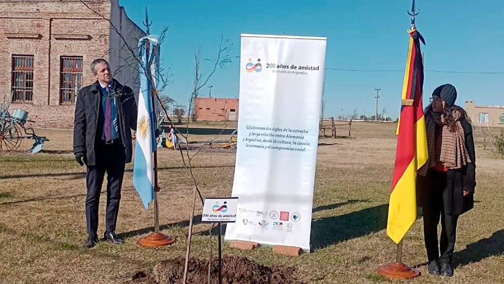 Entre Ríos, Stiftung Verbundenheit, Dieter Lamlé, Embajada de Alemania en Argentina, Inmigración alemana, Comunidades germano-argentinas, Aldea Brasilera, Crespo, Valle María, Alemanes del Volga