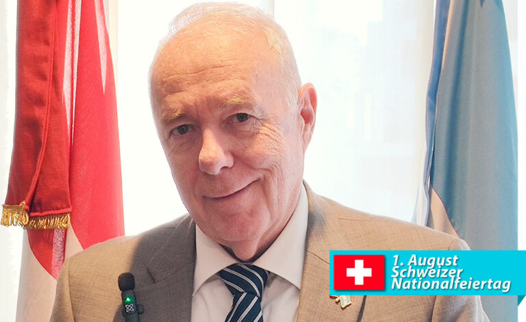 Schweiz, Argentinien, Hans-Ruedi Bortis, Schweizer Botschaft Buenos Aires, Nationalfeiertag Schweiz, bilaterale Beziehungen, Mercosur-EFTA-Abkommen, Investitionen in Argentinien, Schweizer Unternehmen, Schweizer Gemeinschaft in Argentinien, Konsensdemokratie, Außenpolitik Schweiz, Papst Johannes Paul II, Päpstliche Schweizergarde, Religionsfreiheit, europäische Sicherheit, Moskau, Ukraine-Krieg, Migration, diplomatische Beziehungen