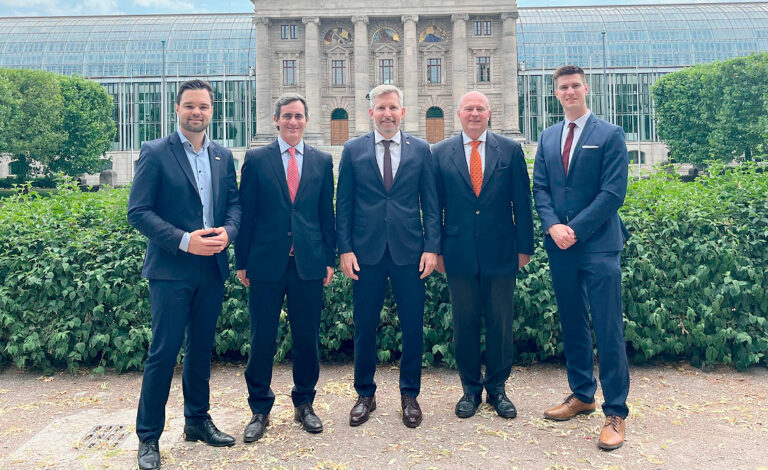 Tage der Verbundenheit 2025, Stiftung Verbundenheit, Bayreuth, Comunidad germano-argentina, Cultura germanoparlante, Cooperación Argentina-Baviera, Rogelio Frigerio, FAAG, Diáspora alemana, Diálogo intercultural