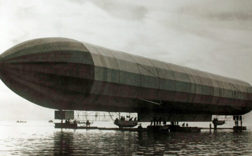Zeppelin, LZ1, Ferdinand von Zeppelin, Historia de la aviación, Dirigibles, Graf Zeppelin, Alemania, Tecnología aérea, Innovación, Transporte aéreo