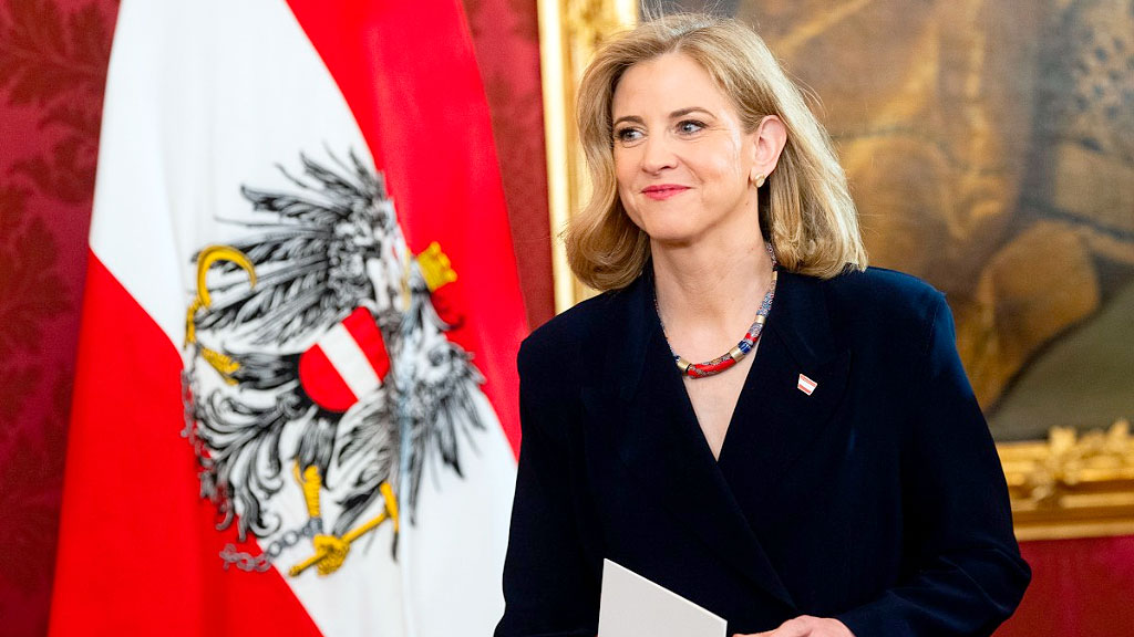 Austria, diplomático, contenido sexual explícito, Beate Meinl-Reisinger, Ministerio de Relaciones Exteriores de Austria, escándalo diplomático, política austríaca, ciberseguridad, Peter Filzmaier, Michael Schnedlitz, FPÖ, diplomacia internacional, derechos de las mujeres, violencia de género, filtración de datos, Thomas Starlinger, política exterior, Viena, gestión pública, transparencia gubernamental, ética en la función pública, reputación internacional