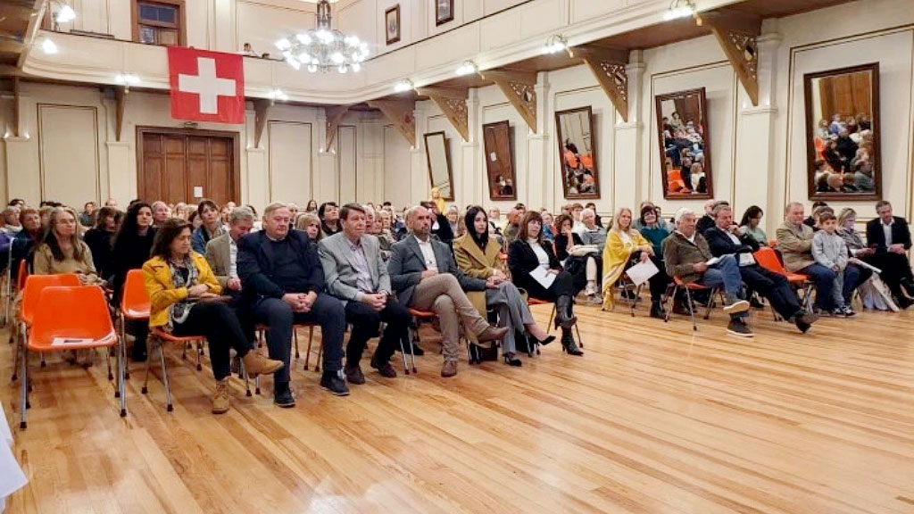 Baradero, CEABA, Sociedad Suiza de Baradero, Embajada de Alemania, Embajada de Suiza, Comunidad germano-argentina, Amistad Argentina-Alemania, Amistad Argentina-Suiza, Hogar German Frers, Inmigración suiza, Inmigración alemana, Patrimonio cultural, Bicentenario, Relaciones bilaterales, Música y cultura, Árbol de ginkgo biloba