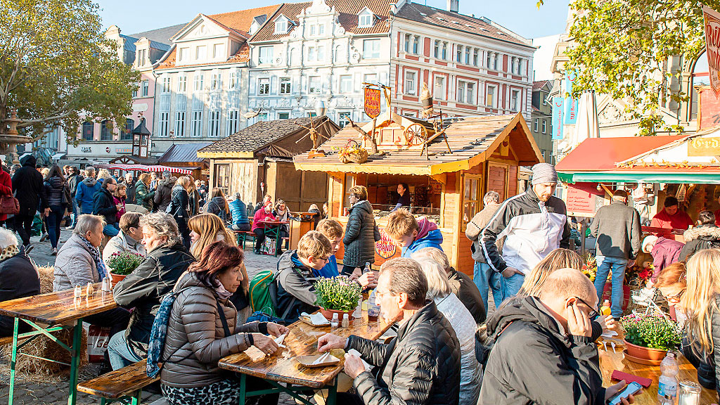 Braunschweiger Mumme, cerveza medieval, cerveza de Braunschweig, Segelschiff-Mumme, cerveza histórica, cerveza marinera, Liga Hanseática cerveza, historia de la cerveza alemana, cerveza sin alcohol Alemania, cerveza souvenir Braunschweig