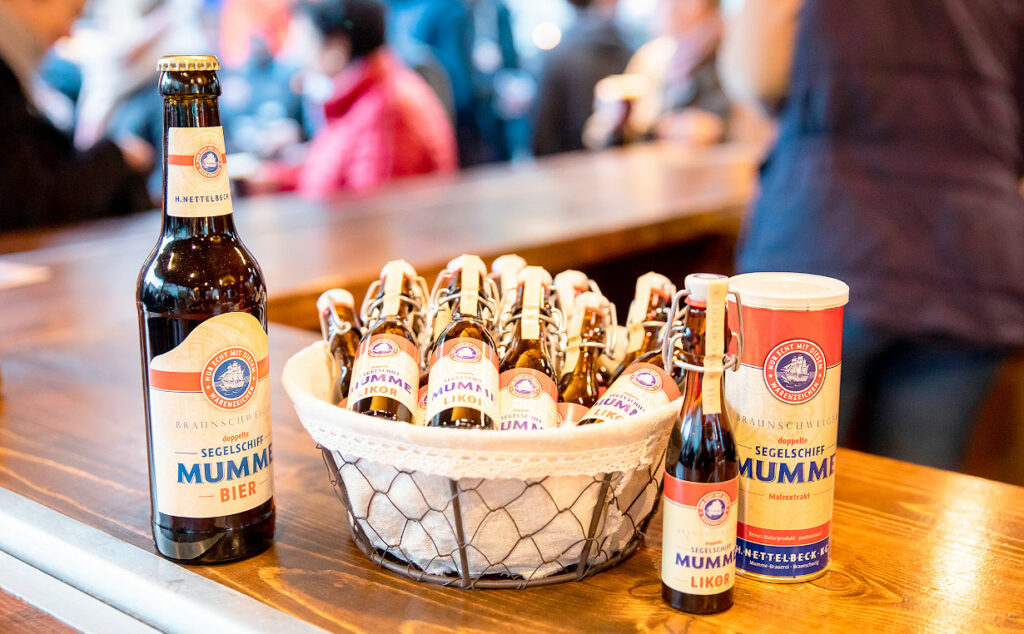 Braunschweiger Mumme, cerveza medieval, cerveza de Braunschweig, Segelschiff-Mumme, cerveza histórica, cerveza marinera, Liga Hanseática cerveza, historia de la cerveza alemana, cerveza sin alcohol Alemania, cerveza souvenir Braunschweig