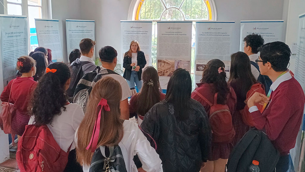 Corrientes, 200 años de inmigración alemana en Argentina, Embajada de Alemania, inmigración alemana en Corrientes, 200 años de inmigración alemana, comunidad alemana en Argentina, Asociación Alemana de Corrientes, historia germana en Argentina, vínculos culturales Alemania Argentina, exposición 200 años amistad, cultura alemana en Corrientes, Embajada de Alemania en Argentina