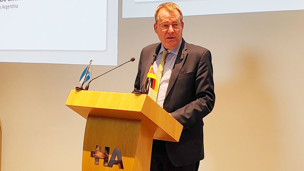 Deutsches Hospital, Deutsch-Argentinische Freundschaft, 200 Jahre Deutschland Argentinien, Deutsche Einwanderung Argentinien, Deutsche Botschaft Argentinien, Dieter Lamlé, Ricardo R. Berthold, Deutsch-Argentinische Geschichte, Ginkgo Biloba Symbol, Deutschsprachige Gemeinschaft Argentinien