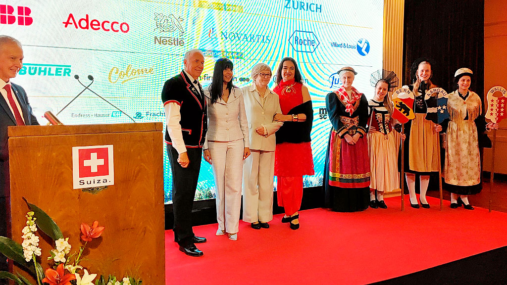 Suiza, Hans-Ruedi Bortis, Confederación Helvética, Fiesta Nacional Suiza, Embajada de Suiza en la Argentina, , Colectividad Suiza, Relaciones bilaterales Suiza-Argentina, Cámara de Comercio Suizo Argentina, Comunidad suiza en Buenos Aires, Diplomacia suiza, Eventos culturales en Buenos Aires, Día de Suiza, FASRA, Kids on the Move, Realidad virtual, Festival Suiza Pop, María Kodama