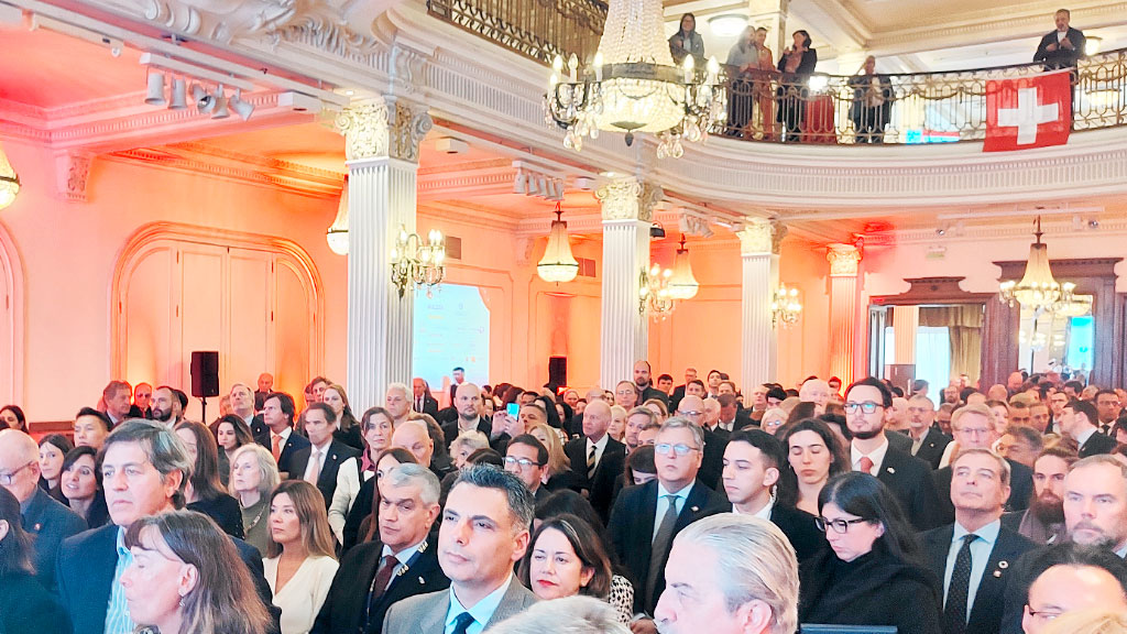 Suiza, Hans-Ruedi Bortis, Confederación Helvética, Fiesta Nacional Suiza, Embajada de Suiza en la Argentina, , Colectividad Suiza, Relaciones bilaterales Suiza-Argentina, Cámara de Comercio Suizo Argentina, Comunidad suiza en Buenos Aires, Diplomacia suiza, Eventos culturales en Buenos Aires, Día de Suiza, FASRA, Kids on the Move, Realidad virtual, Festival Suiza Pop, María Kodama