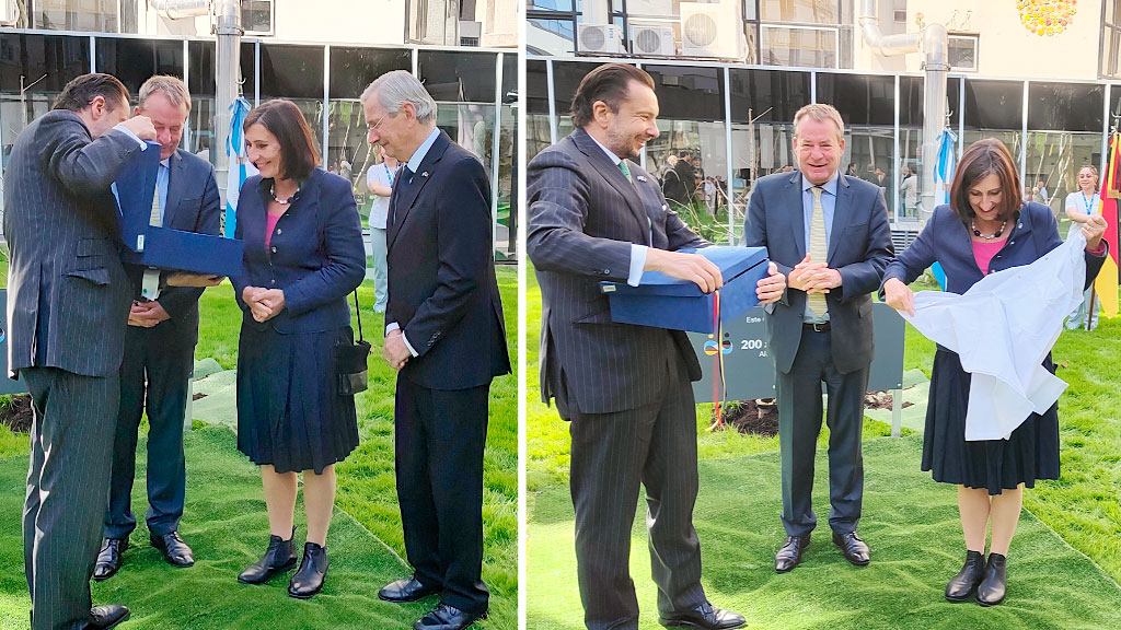Hospital Alemán, Alemania, Argentina, Embajada de Alemania, Ricardo Berthold, Dieter Lamlé, 200 años de amistad, Inmigración alemana, Comunidad germano-argentina, Alemania y Argentina, Ginkgo Biloba, Ulrike Lamlé, Historia del Hospital Alemán, Relaciones bilaterales, Bicentenario Alemania-Argentina, Formación dual, Cultura alemana en Argentina