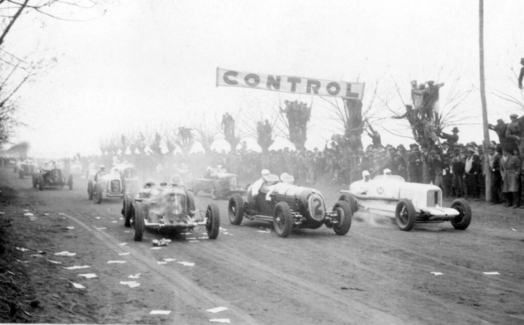 Mercedes-Benz, Luis Brosutti, Prestige Auto, Turismo Carretera 2026, Historia automovilismo argentino, Luis Brosutti Mercedes SSK, Otto Fritzler, Diego Azar, Maquin Parts Racing, Prestige Auto Argentina, Fangio Mercedes-Benz
