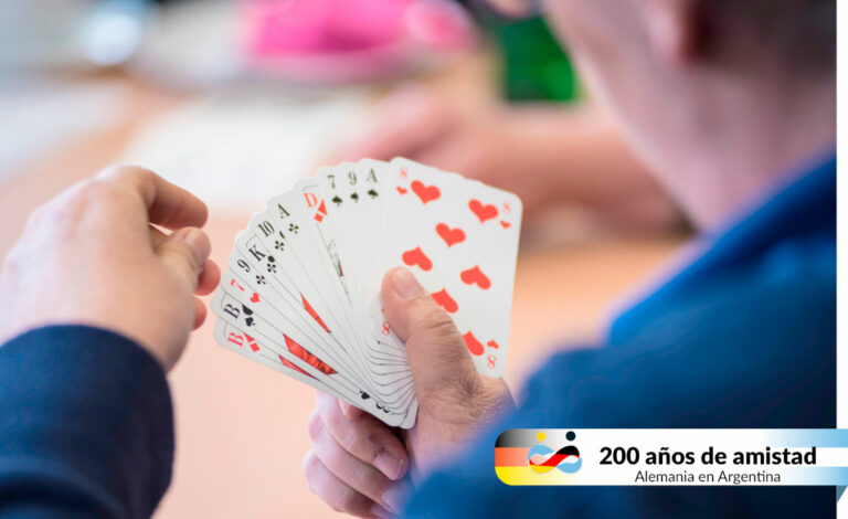 Skat, 200 Jahre deutsch-argentinische Freundschaft, Deutscher Klub in Buenos Aires, Skat Turnier Buenos Aires, deutsch-argentinische Freundschaft 200 Jahre, Deutscher Klub Buenos Aires Jubiläum, internationales Skat Turnier 2025, Skat Spiel Deutschland Argentinien, Skat immaterielles Kulturerbe, Skat Wettbewerb Oktober Buenos Aires, Skat Kartenpiel Altenburg