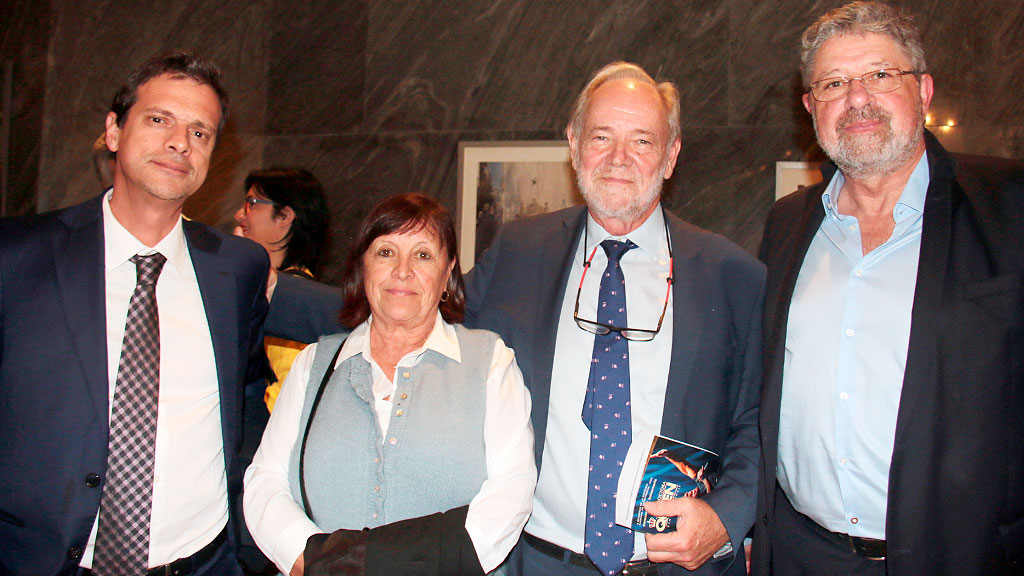 Sociedad Alemana de Beneficencia, Embajada de Alemania, Dieter Lamlé, concierto solidario Centro Los Pinos, aniversario 30 años DWG, Doctora Queen tributo Queen, comunidad alemana en Argentina, ayuda solidaria Alemania Argentina, evento benéfico Buenos Aires, recaudación solidaria caldera Los Pinos