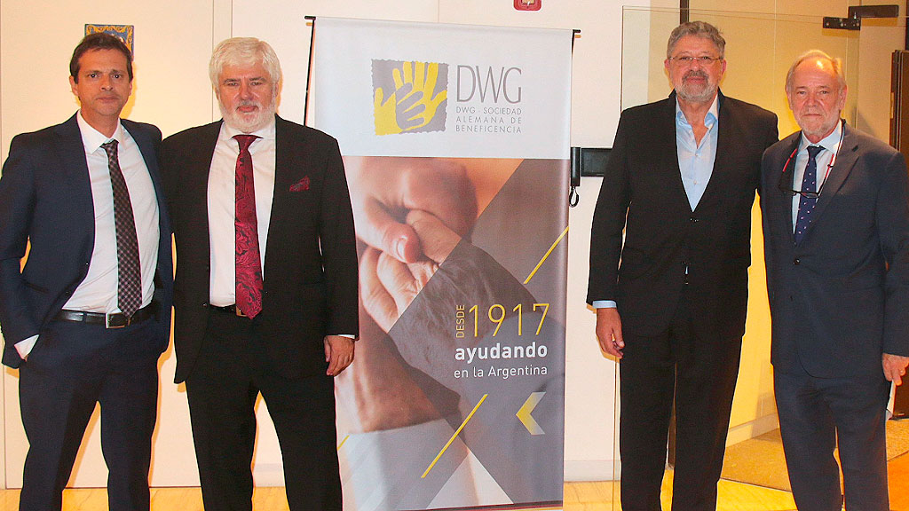 Sociedad Alemana de Beneficencia, Embajada de Alemania, Dieter Lamlé, concierto solidario Centro Los Pinos, aniversario 30 años DWG, Doctora Queen tributo Queen, comunidad alemana en Argentina, ayuda solidaria Alemania Argentina, evento benéfico Buenos Aires, recaudación solidaria caldera Los Pinos