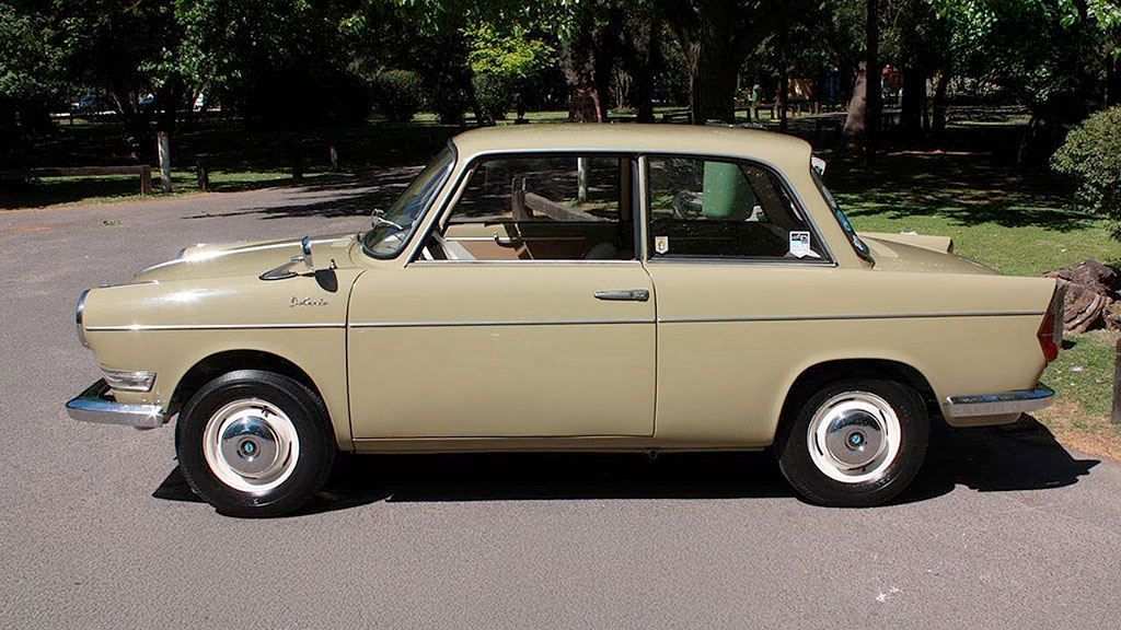 BMW 700, salón del automovil, industria automotriz, De Carlo 700 , De Carlo 700 Glamour, metalmecánica, autos clásicos Argentina, BMW 700 coleccionistas, BMW posguerra, BMW autos económicos