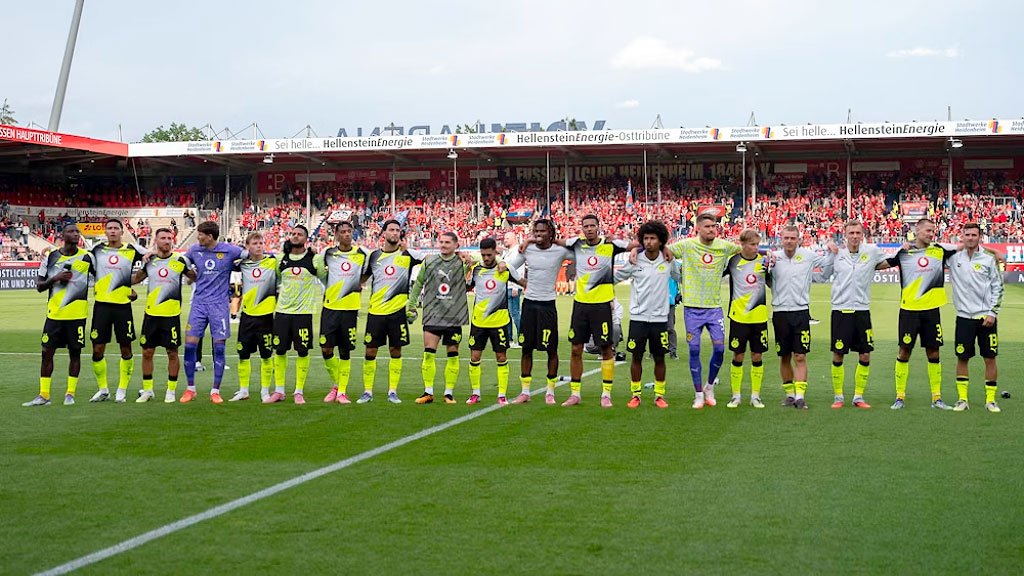 Borussia Dortmund, Bundesliga, Puma, hinchas Borussia Dortmund, camiseta gris Dortmund, críticas a Puma Borussia, camiseta suplente Dortmund 2025/26, Borussia Dortmund tradición colores