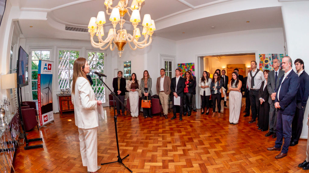 Cámara de Comercio Suizo Argentina, Concurso Acciones Positivas, Embajador de Suiza, premios sustentabilidad Argentina, impacto social empresas, acciones de inclusión, innovación y tecnología social, premios CCSA 2025, responsabilidad social empresaria Argentina, Fundación Boreal, Gino Tubaro prótesis 3D