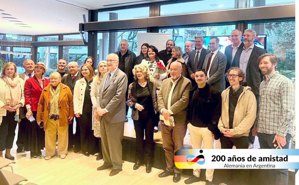 Christofredo Jakob, neurociencia , 200 años de inmigración alemana en la Argentina, Centro DIHA, Embajada de Alemania, historia de la ciencia en Argentina, científicos germano-argentinos, Alejandra Molina, patrimonio científico argentino, comunidad germano-parlante