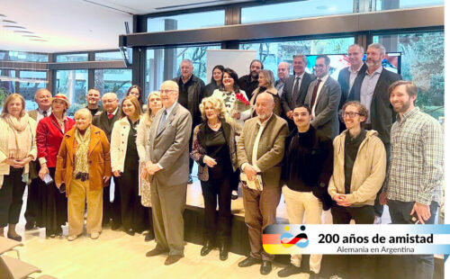 Christofredo Jakob, neurociencia , 200 años de inmigración alemana en la Argentina, Centro DIHA, Embajada de Alemania, historia de la ciencia en Argentina, científicos germano-argentinos, Alejandra Molina, patrimonio científico argentino, comunidad germano-parlante