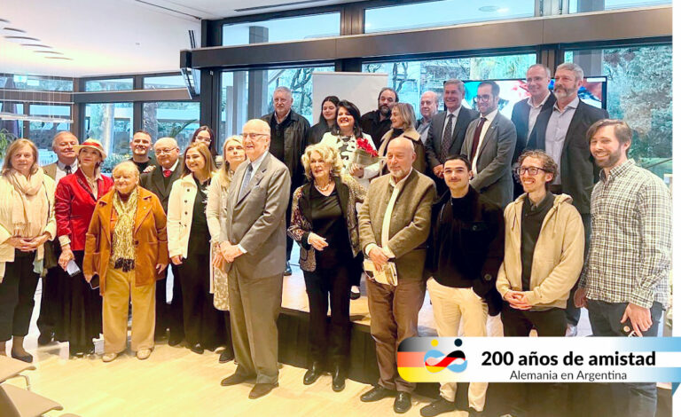 Christofredo Jakob, neurociencia , 200 años de inmigración alemana en la Argentina, Centro DIHA, Embajada de Alemania, historia de la ciencia en Argentina, científicos germano-argentinos, Alejandra Molina, patrimonio científico argentino, comunidad germano-parlante